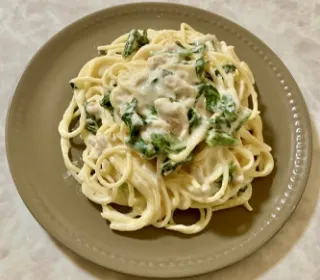 ツナとほうれん草のクリームパスタ
