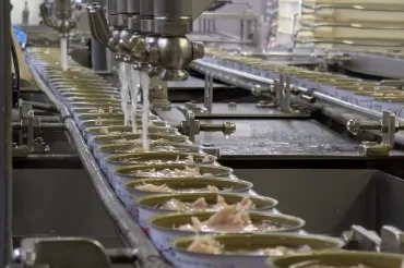 工程⑧ 調味液・食用油注入